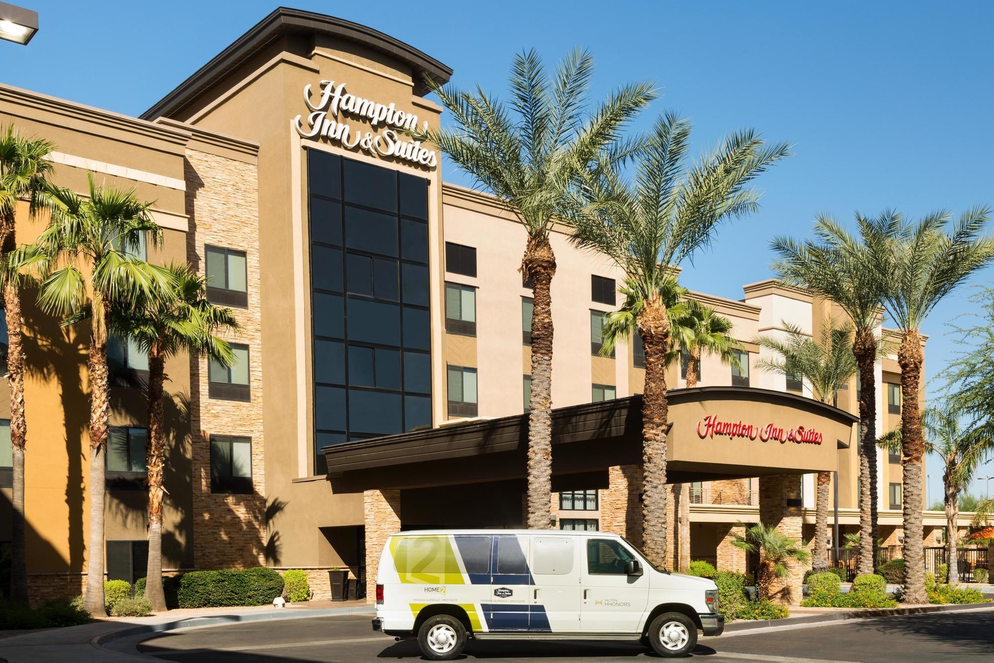 Hampton Inn & Suites Phoenix Glendale-Westgate Exterior photo